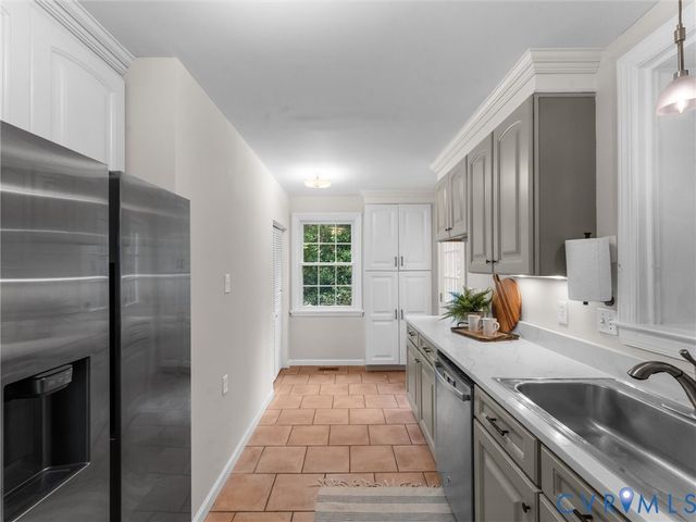 1106 Hill Cir, Henrico, VA 23229