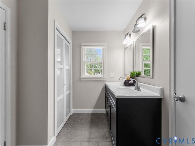 1106 Hill Cir, Henrico, VA 23229