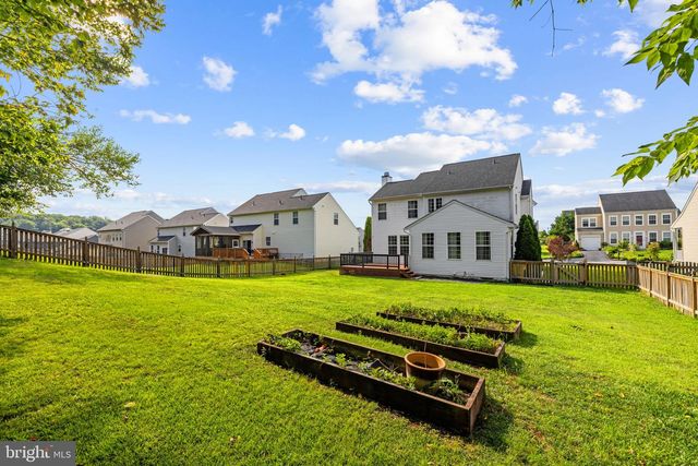 195 HUGHS RD, Charles Town, WV 25414