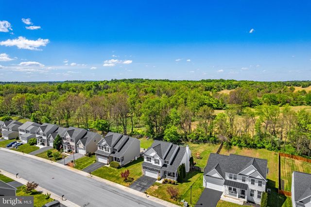 195 HUGHS RD, Charles Town, WV 25414