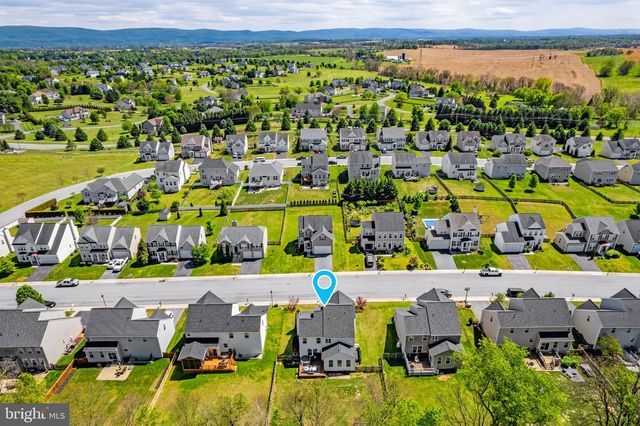 195 HUGHS RD, Charles Town, WV 25414