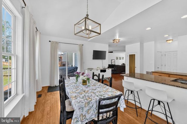 195 HUGHS RD, Charles Town, WV 25414