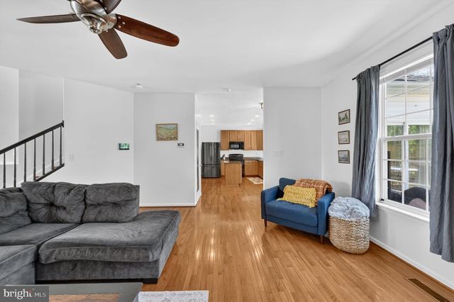 195 HUGHS RD, Charles Town, WV 25414