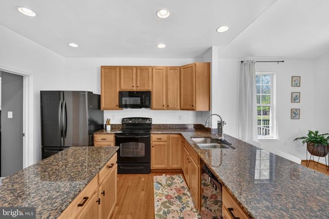 195 HUGHS RD, Charles Town, WV 25414