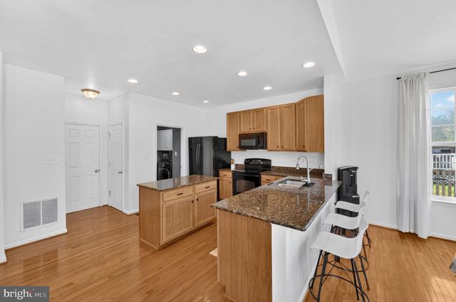 195 HUGHS RD, Charles Town, WV 25414