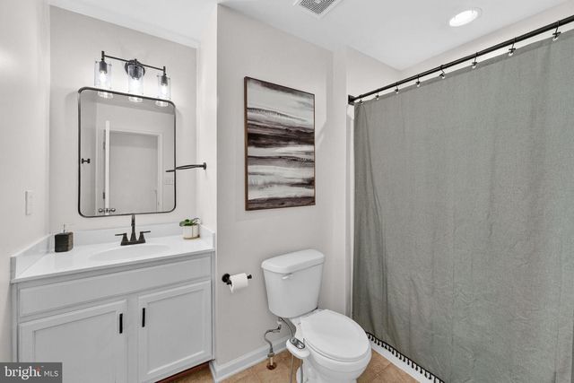 195 HUGHS RD, Charles Town, WV 25414