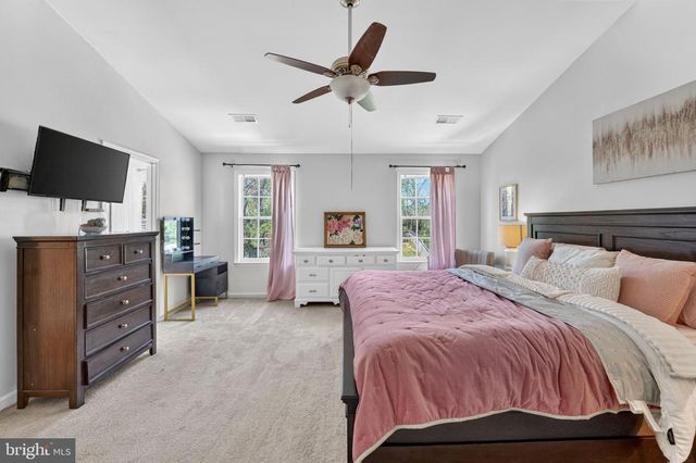 195 HUGHS RD, Charles Town, WV 25414