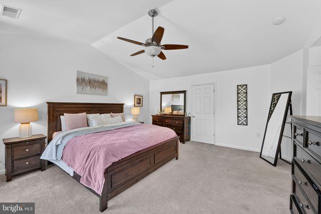 195 HUGHS RD, Charles Town, WV 25414