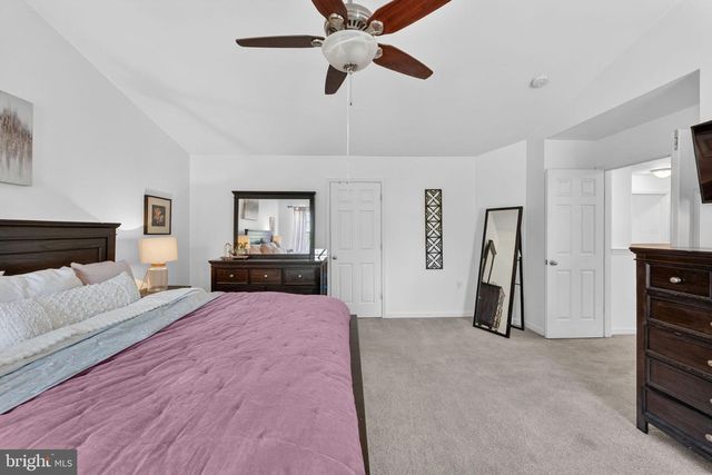 195 HUGHS RD, Charles Town, WV 25414