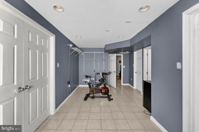 195 HUGHS RD, Charles Town, WV 25414