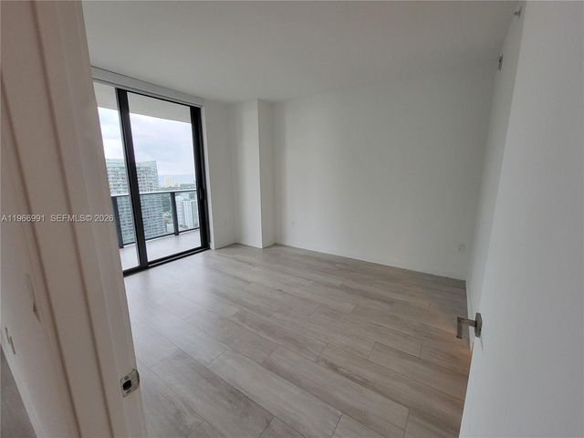 45 SW 9th St 3404, Miami, FL 33130