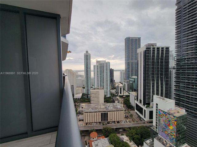 45 SW 9th St 3404, Miami, FL 33130