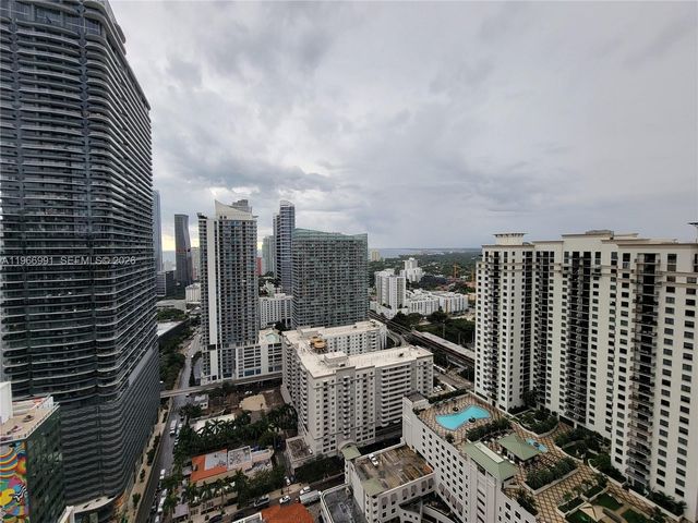 45 SW 9th St 3404, Miami, FL 33130
