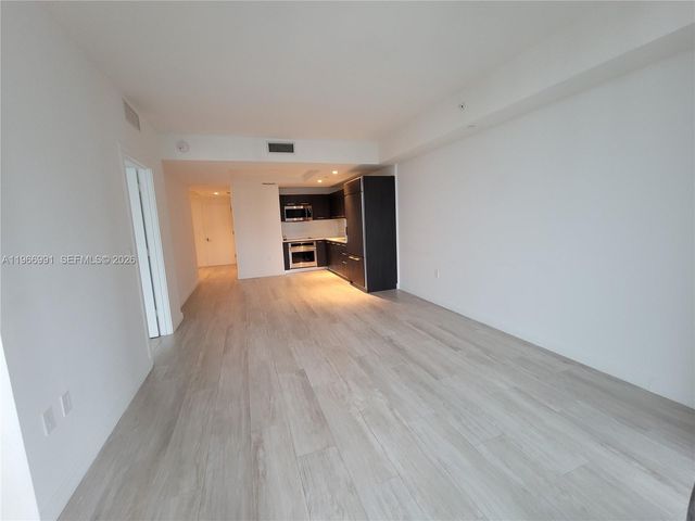 45 SW 9th St 3404, Miami, FL 33130