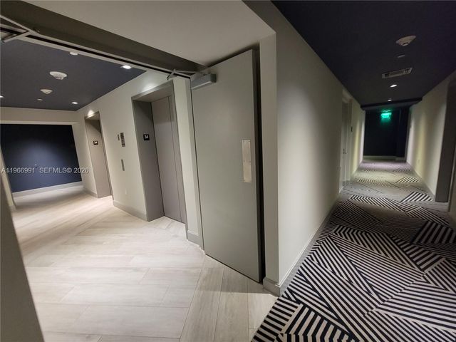 45 SW 9th St 3404, Miami, FL 33130