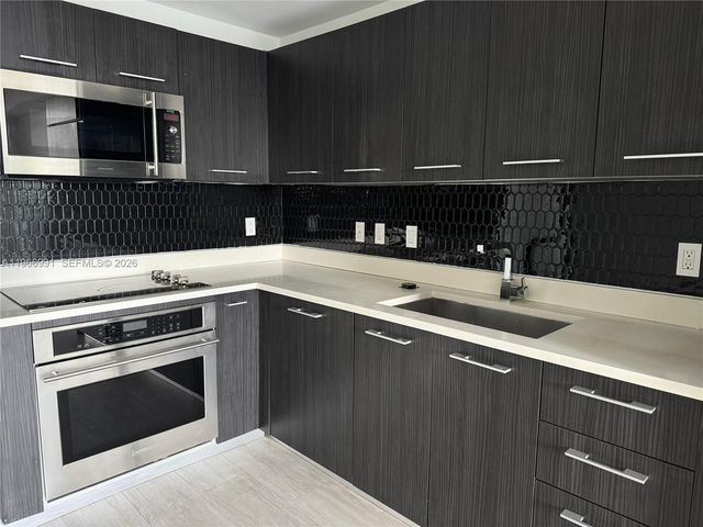 45 SW 9th St 3404, Miami, FL 33130