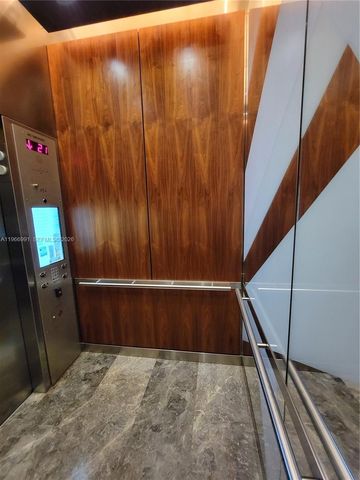 45 SW 9th St 3404, Miami, FL 33130