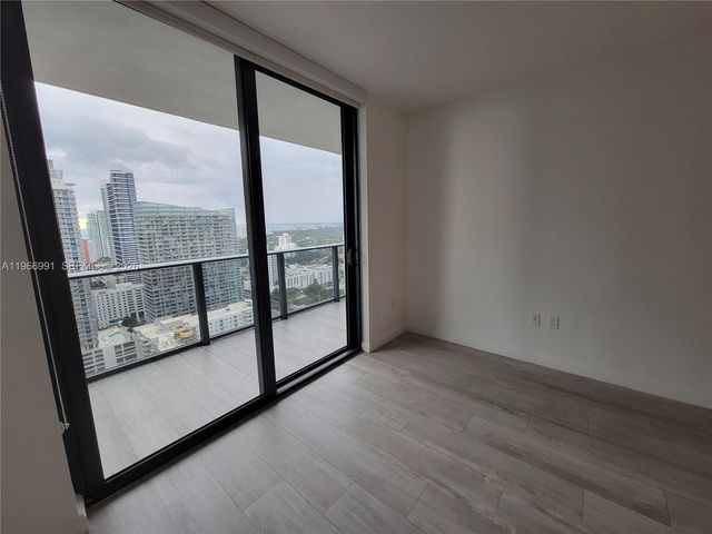45 SW 9th St 3404, Miami, FL 33130