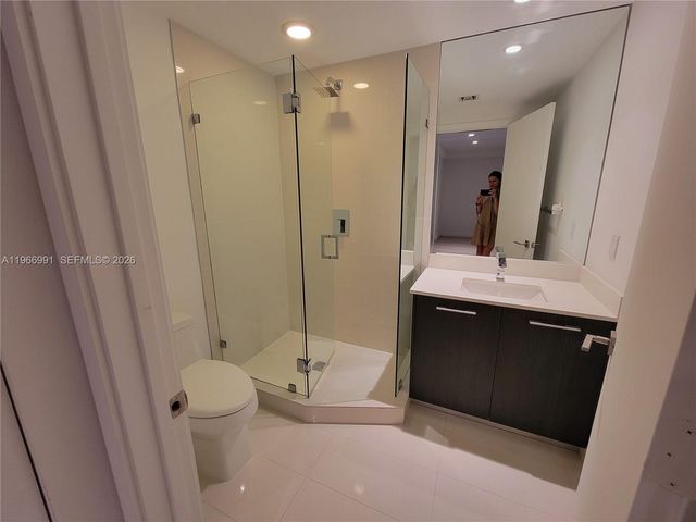 45 SW 9th St 3404, Miami, FL 33130