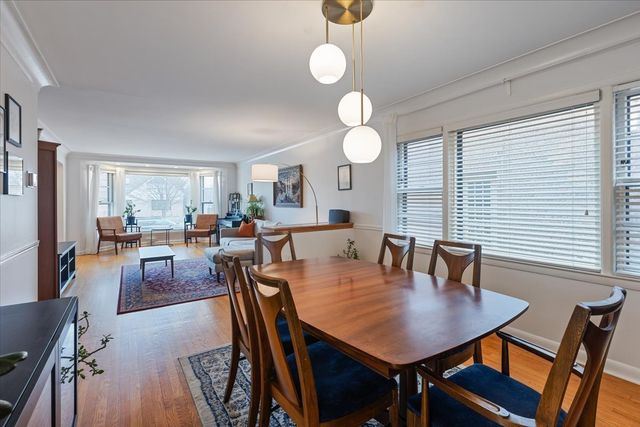 7350 N Tripp Avenue, Lincolnwood, IL 60712