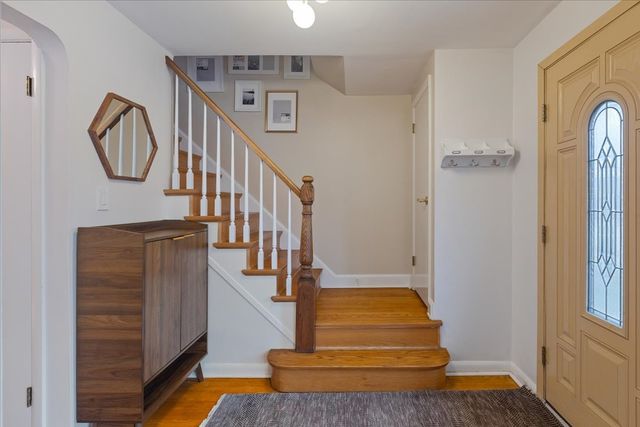 7350 N Tripp Avenue, Lincolnwood, IL 60712