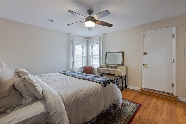 7350 N Tripp Avenue, Lincolnwood, IL 60712