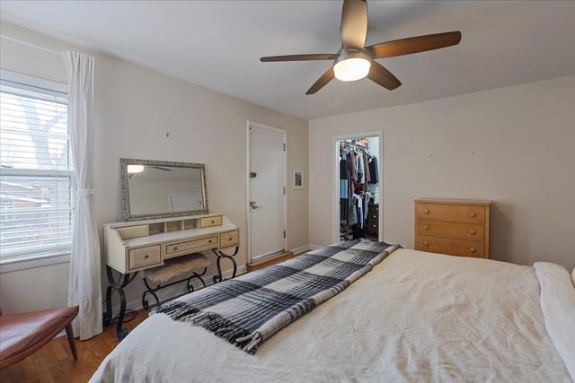 7350 N Tripp Avenue, Lincolnwood, IL 60712