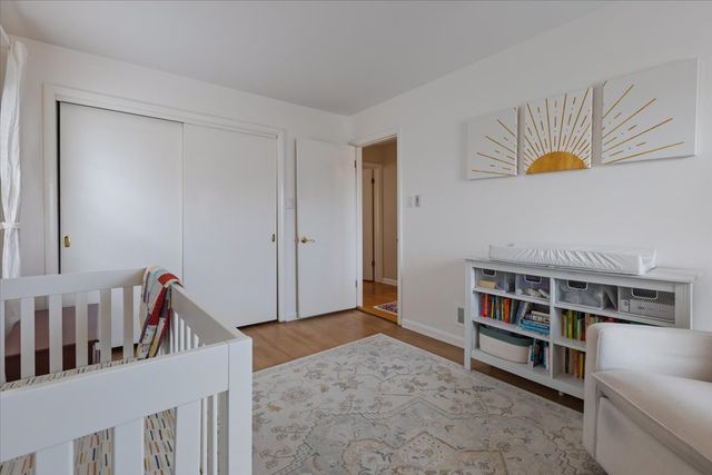 7350 N Tripp Avenue, Lincolnwood, IL 60712