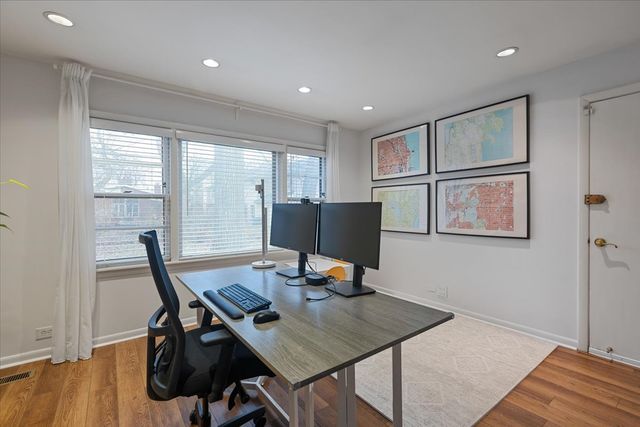 7350 N Tripp Avenue, Lincolnwood, IL 60712