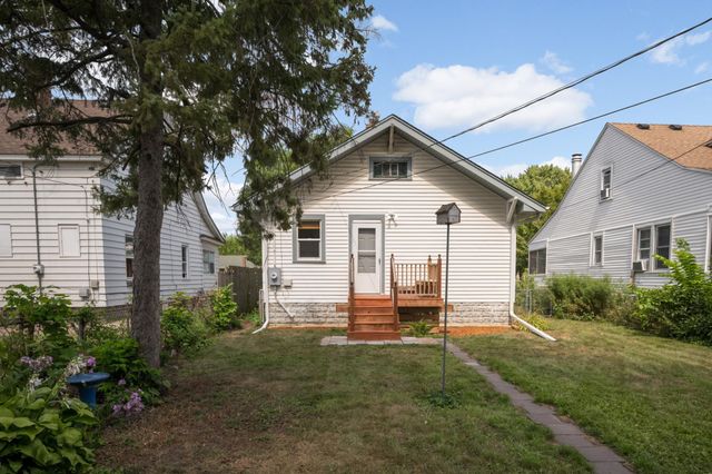 846 Charles Avenue, Saint Paul, MN 55104