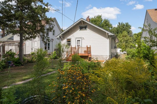 846 Charles Avenue, Saint Paul, MN 55104