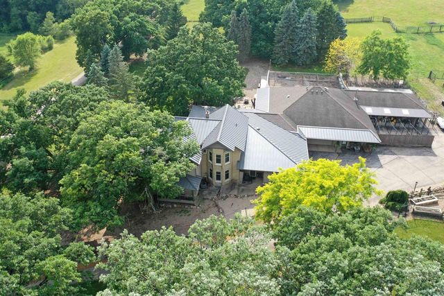 W9400 McMahon Rd, Portage, WI 53901