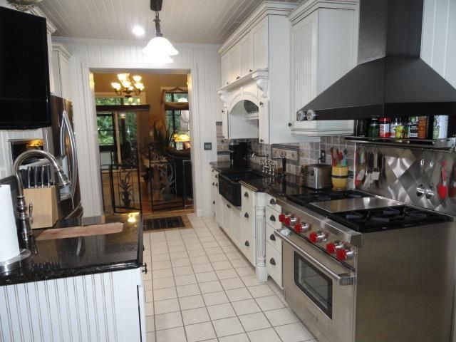 W9400 McMahon Rd, Portage, WI 53901