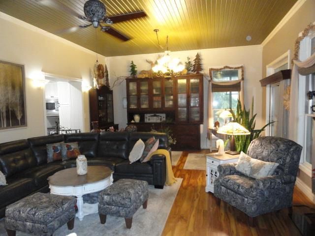 W9400 McMahon Rd, Portage, WI 53901