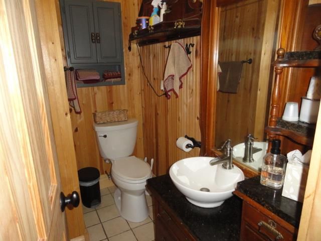 W9400 McMahon Rd, Portage, WI 53901