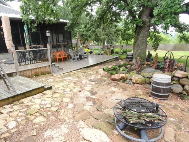 W9400 McMahon Rd, Portage, WI 53901