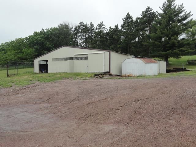 W9400 McMahon Rd, Portage, WI 53901