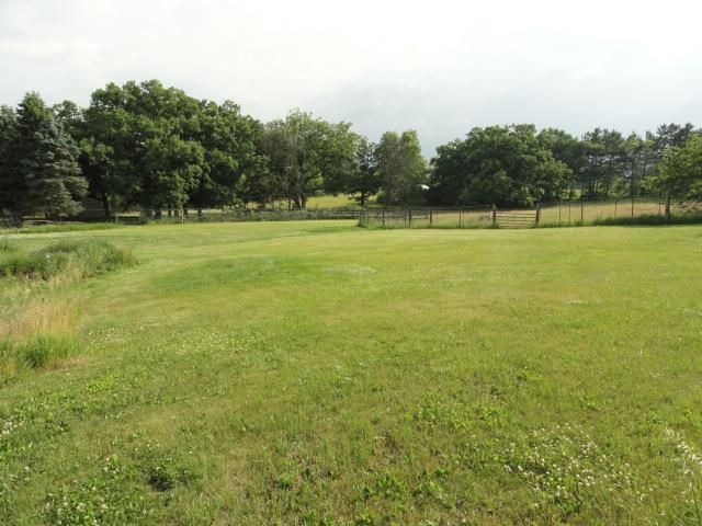 W9400 McMahon Rd, Portage, WI 53901