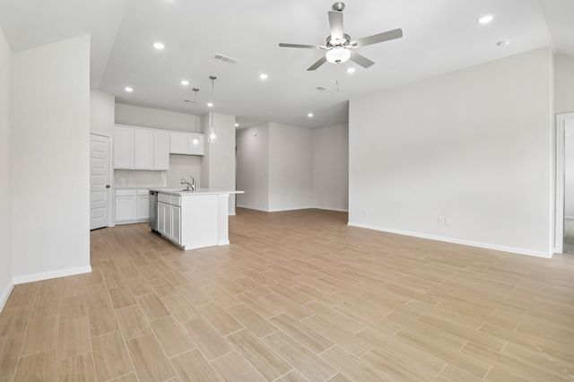 7424 Sunset Valley Lane, Denton, TX 76259