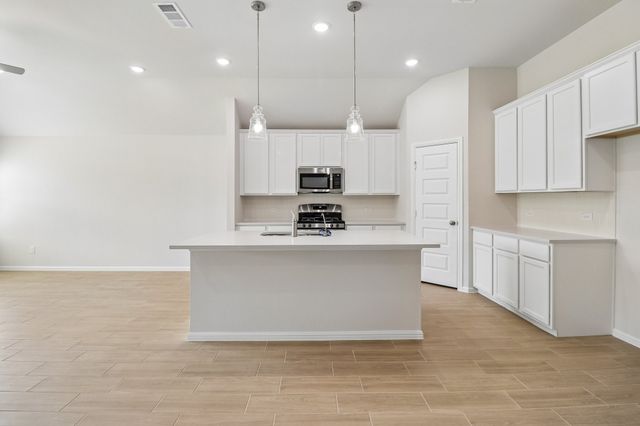 7424 Sunset Valley Lane, Denton, TX 76259