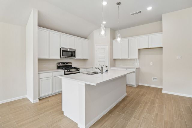7424 Sunset Valley Lane, Denton, TX 76259