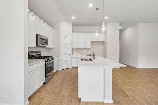 7424 Sunset Valley Lane, Denton, TX 76259