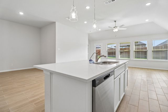 7424 Sunset Valley Lane, Denton, TX 76259