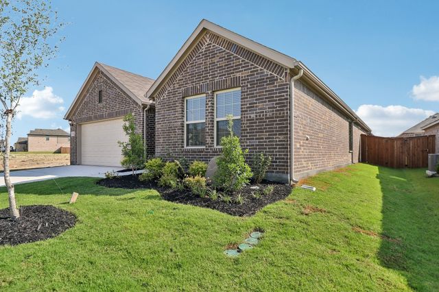 7424 Sunset Valley Lane, Denton, TX 76259