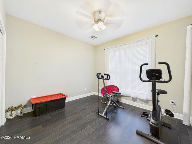 307 & 305 Oakview Drive, Broussard, LA 70518