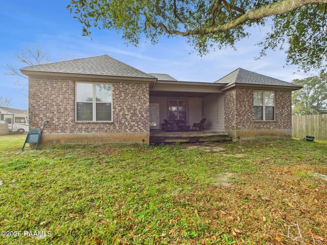 307 & 305 Oakview Drive, Broussard, LA 70518