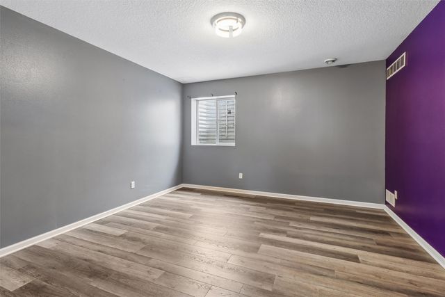 1220 E 38th Street, Des Moines, IA 50317