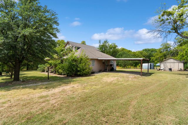 309 West Street, Nevada, TX 75173