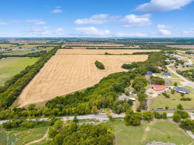 309 West Street, Nevada, TX 75173