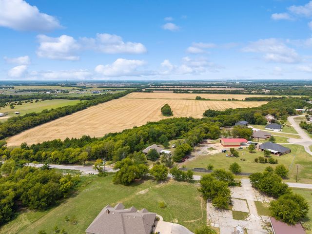 309 West Street, Nevada, TX 75173